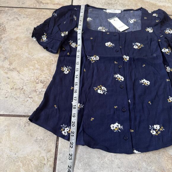 Elodie Women's Size XS Navy Blue Floral Puff Sleeve Button Up Blouse Top NWT - Picture 4 of 9
